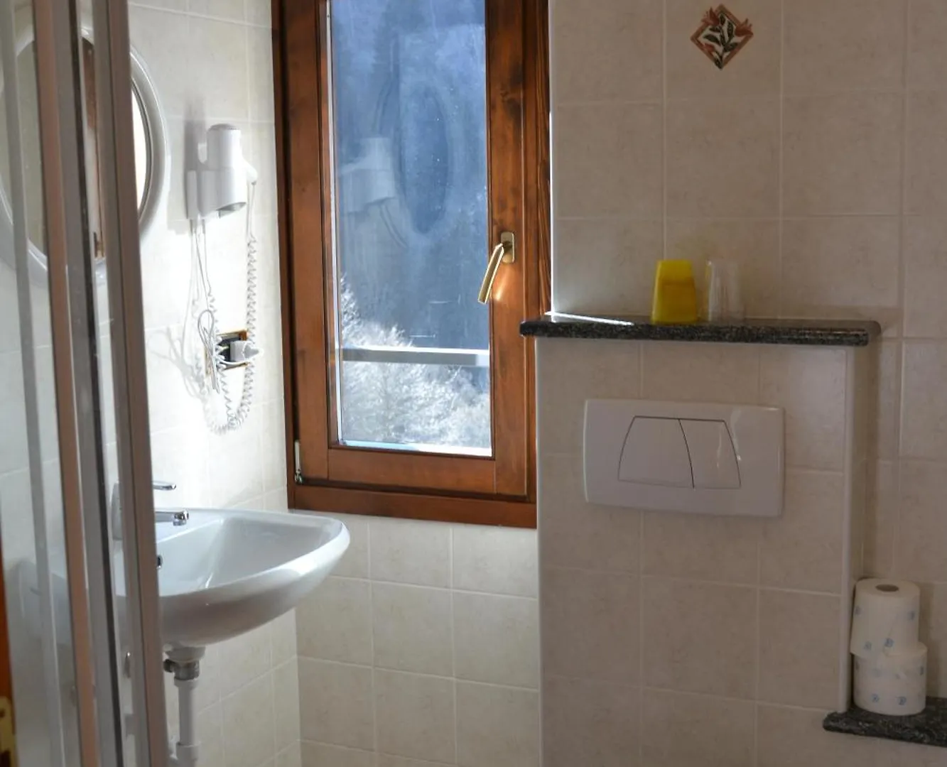 Albergo Vallunga Tartano 3*,  Italy